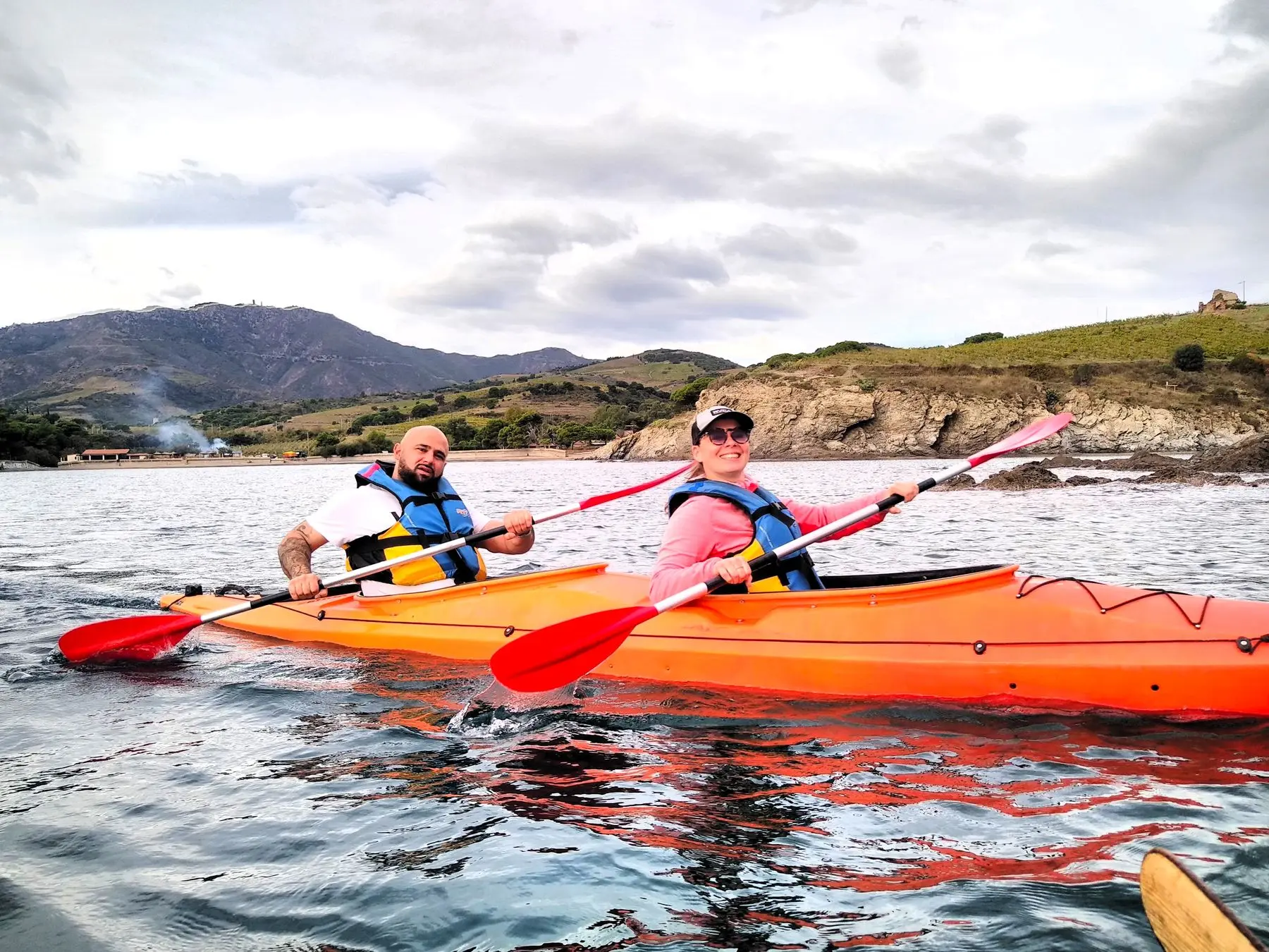 Cerbère, mai : Balade Vigneronne en Kayak - Sport, Nature et Dégustation